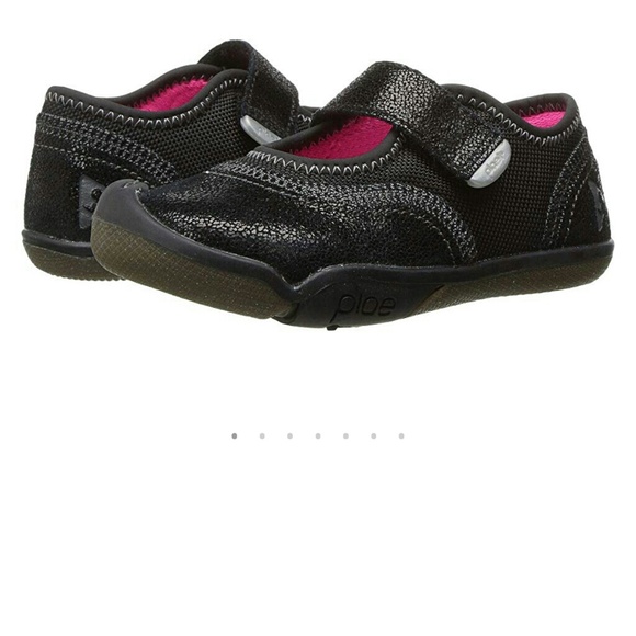 plae mary jane shoes